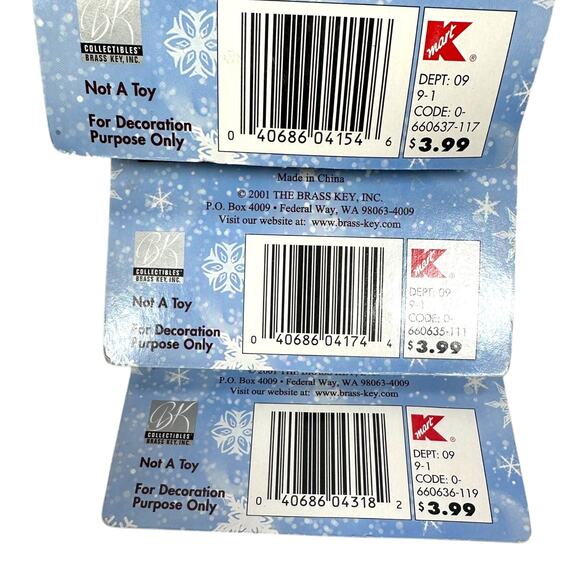 Hershey's Holiday Village Train Cocoa Bean Crates & All Aboard Figurines Lot 4 - Picture 6 of 7